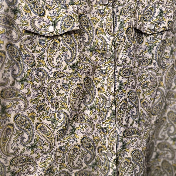 Villager Liz Claiborne Paisley Blouse in Green and Yellow multicolor size 6 - Picture 3 of 7